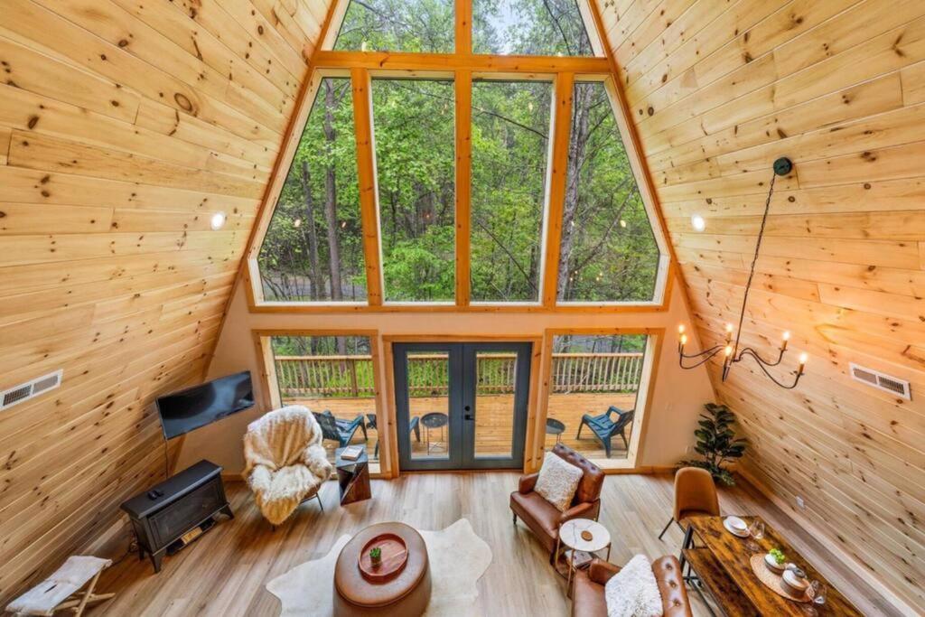Luxe Retreat - June Sale! - Easy Drive - Xl Swim Spa - Award Winning! Sevierville Zewnętrze zdjęcie